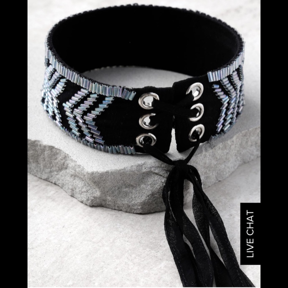 COLONY DECO BLACK AND IRIDESCENT CHOKER NECKLACE